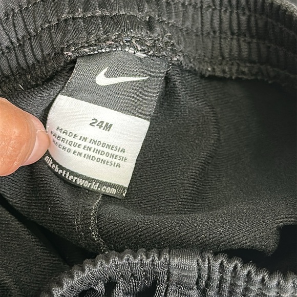 Nike 24 Months Baby Bundle 1 Outfit and 1 Full Zip Hooded Track Jacket - Picture 4 of 11